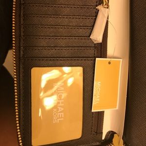 Michael Kors Smartphone wristlet